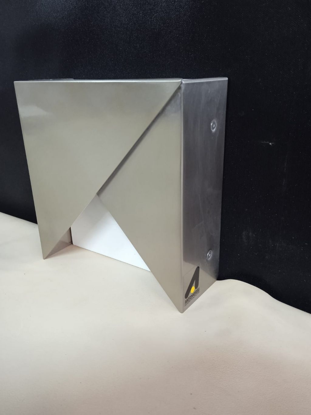 LAMPADA DA PARETE LY ANTONANGELI